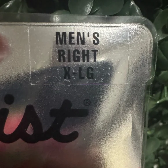 TITLEIST MEN'S PLAYERS FLEX RIGHT HAND LEATHER GOLF GLOVE - Picture 7 of 13